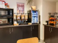 Motel 6 Headingley, MB - Winnipeg West Hotels near Assiniboia Downs