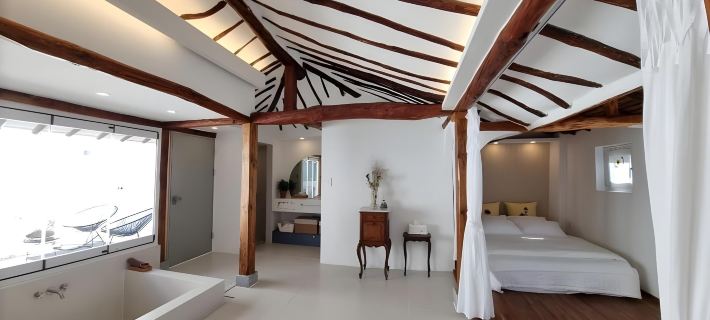 Jeonju Hanokmaeul Nest175 Jaczzi Dokchae Pension โรงแรมในจอนจู