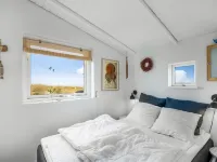 "Anissa" - 100m from the Sea