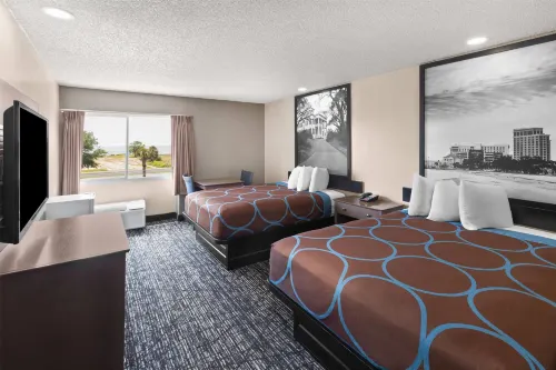 Super 8 by Wyndham Biloxi