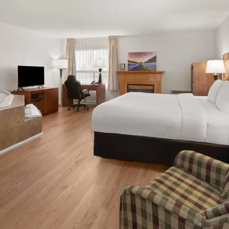 Ramada by Wyndham Arnprior Hotels in Arnprior