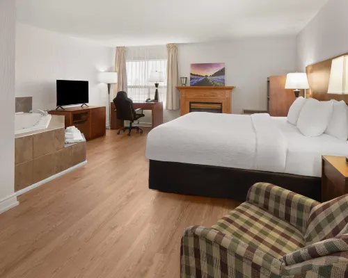 Ramada by Wyndham Arnprior Hotels in Arnprior
