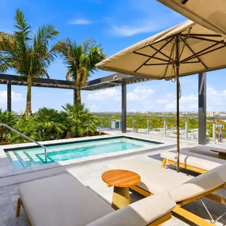 Domus Brickell Park