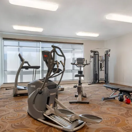 Econo Lodge Inn & Suites