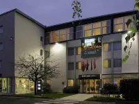 Hôtel Mercure Forbach - ที่มีที่จอดรถ