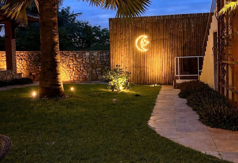 Pousada Refúgio Jardim de Canoa by Borboleta - Housity