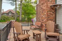 The Wander Inn - parking