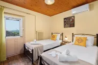 Charming Villa in a Traditional Village, 3 km From the Beach of Agios Gordios - 2 tähden