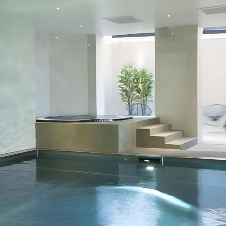 Hôtel & Spa Oceania l'Univers Tours