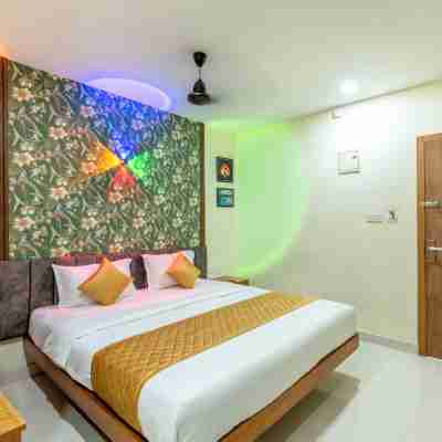 Hotel Beverly Residency - Near Nileshwar Railway Station Rooms
