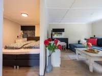Chalet in Reutum by Almelo Nordhorn Canal - С бассейном