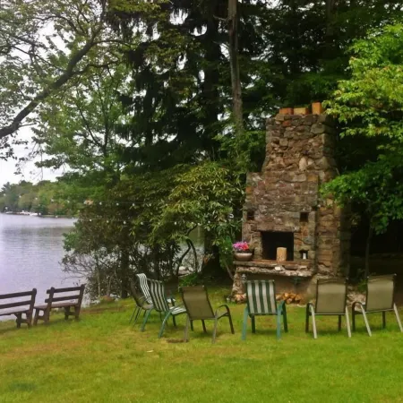 Lake Harmony Inn