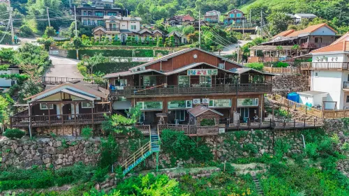 Jirisan One Night Two Days Pension - spa