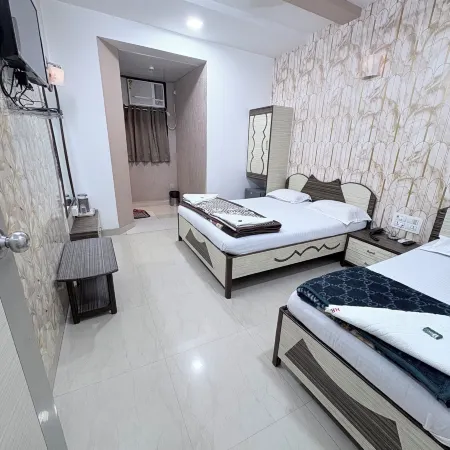 Hotel Broadway Colaba