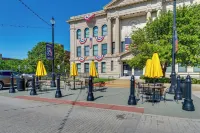 Historic Lebanon Gem: Central Walkable Location! - Апартаменты