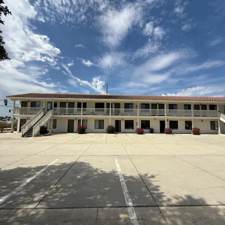 Soledad Motel 8