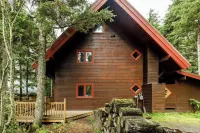 ชาเลต์สไตล์ลอดจ์พร้อมอ่างน้ำร้อนใกล้ Alyeska - บังกะโล