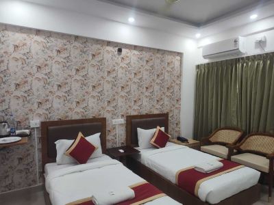 Pph Living Sri Sai Comforts
