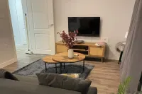 Stylish Retreat - Sleeps 6 Terrace-2Bedroom-Petsok - balcony