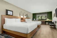 The Inelle, Oakhurst Yosemite, a Tribute Portfolio Hotel - parking