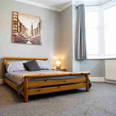 4 Luxury Ensuite Bedrooms, Games   Arcade Room Rooms