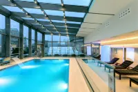 Sheraton Bucharest Hotel - Pool