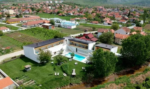 Hotel Gracanica - parking