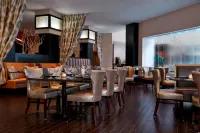 Renaissance Orlando Airport Hotel - breakfast