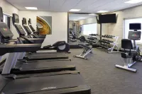 Courtyard Kingston Highway 401/Division Street - نادي رياضي
