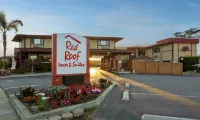 Red Roof Inn & Suites Monterey - parking