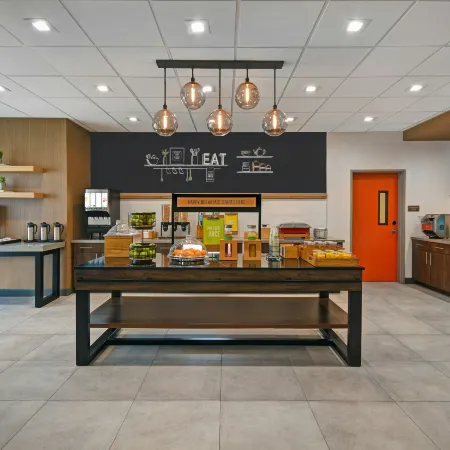 Hampton Inn by Hilton Midland South