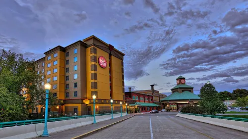 Isle of Capri Boonville- A Caesars Rewards Destination - Bares