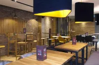 Premier Inn Halifax Town Centre - Wifi