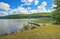Dainty New Preston Cottage w/ Dock & Lake Views! - Pet friendly