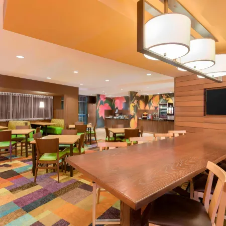 Fairfield Inn & Suites Pittsburgh Airport/Robinson Township
