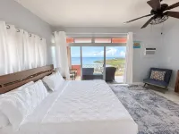 Breezy View--Amazing Ocean Views and Refreshing Pool at Coakley Bay! - Balkon