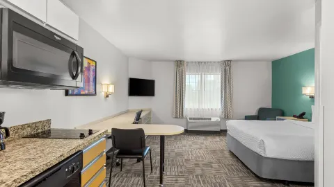 MainStay Suites Chicago Hoffman Estates in Hoffman Estates