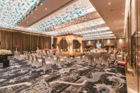 Aria Resort & Spa Hotels in Khambale