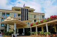 Romeo Palace Hotel Pattaya Hotels in der Nähe von Ban Phasa Language School