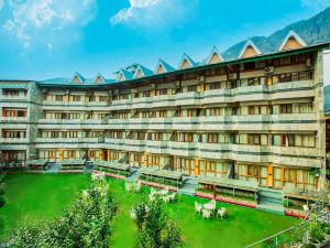 Piccadily Hotel Manali