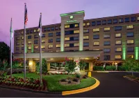 Holiday Inn 夏洛特大學 北卡羅來納大學夏洛特分校附近的飯店