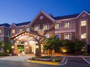 Staybridge Suites Mpls-Maple Grove/Arbor Lakes