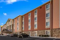 WoodSpring Suites Detroit Farmington Hills