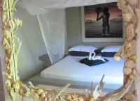 Deluxe Villa with Garden / Pool with Service Staff 150mt from the Sea
