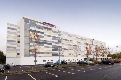 Premier Inn Manchester Airport (M56/J6) Runger Lane South - Wifi