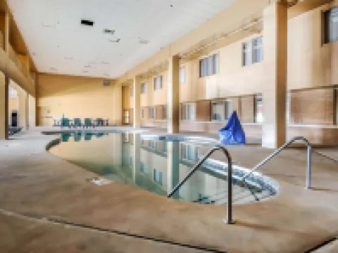 Comfort Inn & Suites Hotels in Dodge County