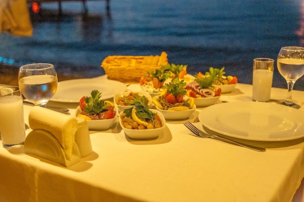 Selvi Beach Otel (Selvi Beach Hotel)