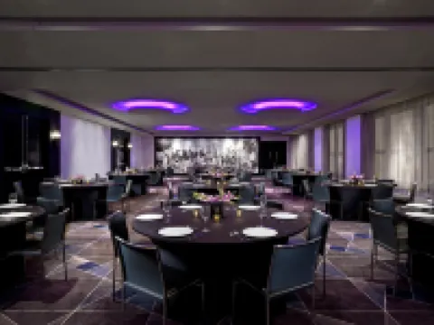 W Minneapolis - the Foshay