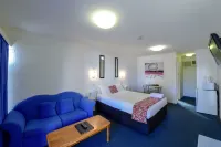 Aspley Motor Inn فنادق في Aspley