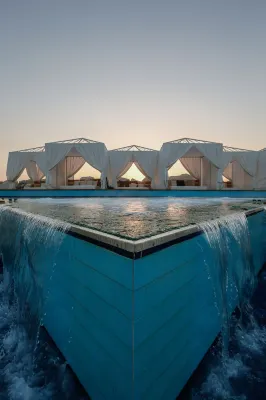 Four Seasons Halat